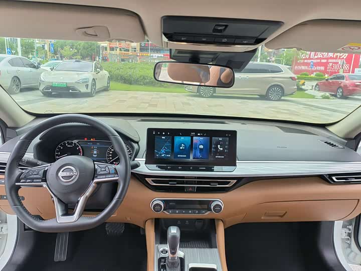 Фото 10 - Nissan Teana