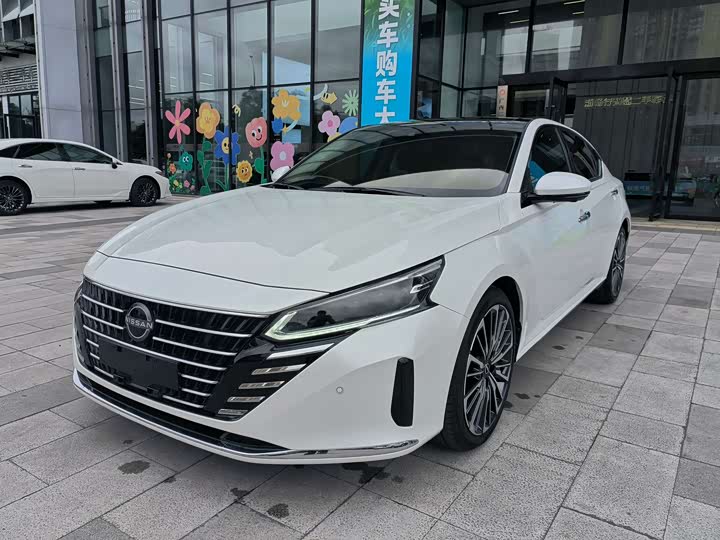 Фото 2 - Nissan Teana