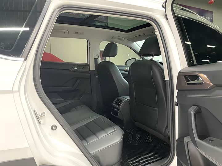 Фото 15 - Volkswagen Tharu