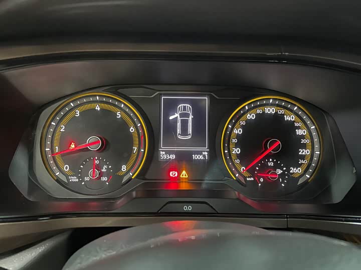 Фото 21 - Volkswagen Tharu