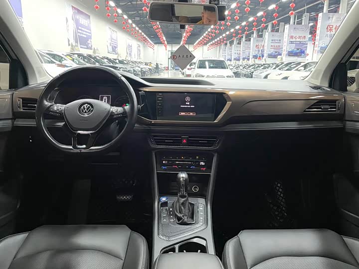 Фото 9 - Volkswagen Tharu