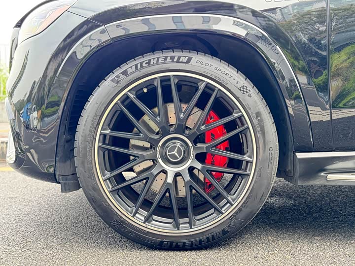 Фото 26 - Mercedes-Benz GLS-Class AMG