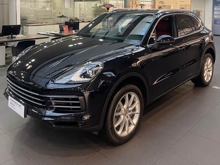 Фото 1 - Porsche Cayenne