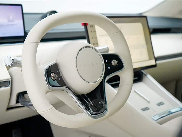 Фото 18 - Luxeed S7