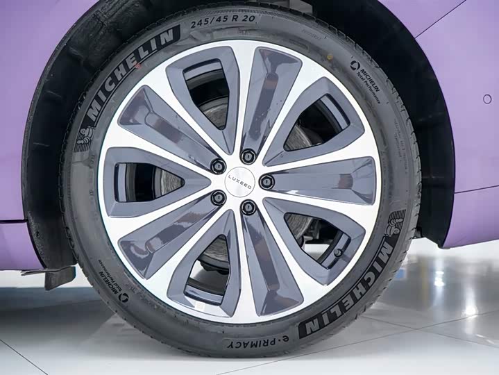 Фото 32 - Luxeed S7