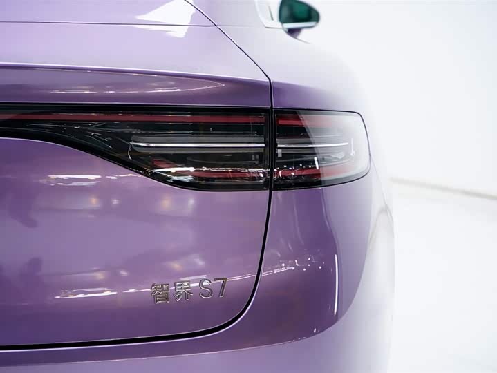 Фото 35 - Luxeed S7