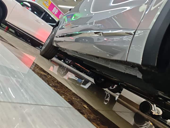 Фото 21 - Geely Monjaro