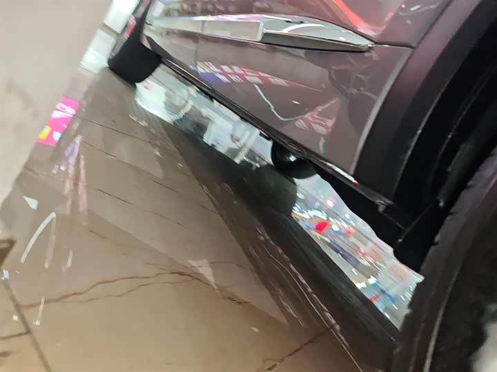 Фото 22 - Geely Monjaro