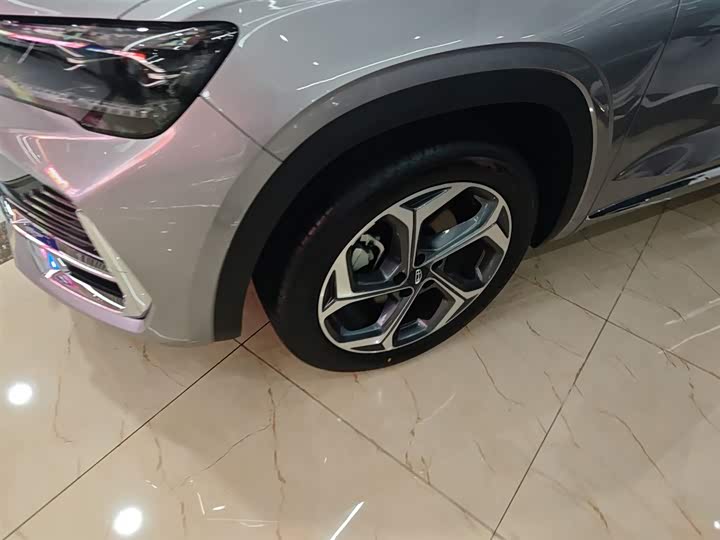 Фото 23 - Geely Monjaro