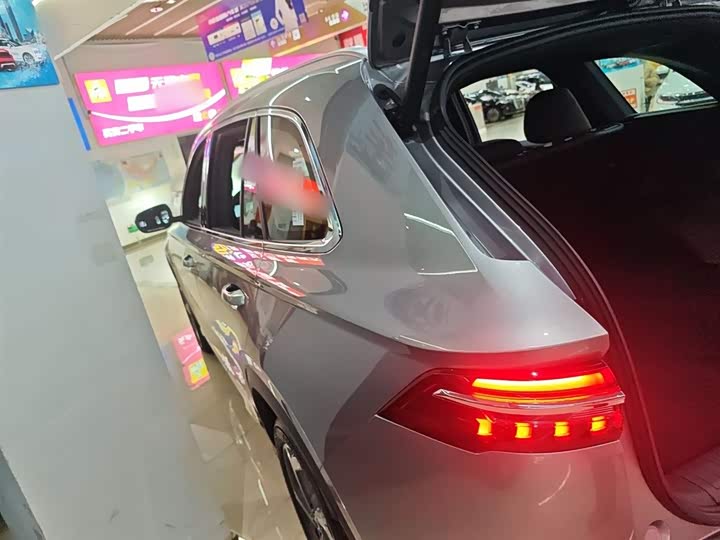 Фото 5 - Geely Monjaro