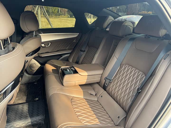 Фото 13 - BYD Han