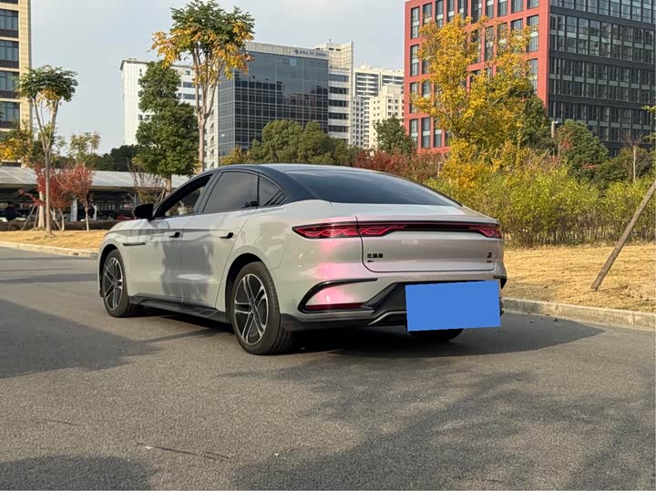 Фото 6 - BYD Han