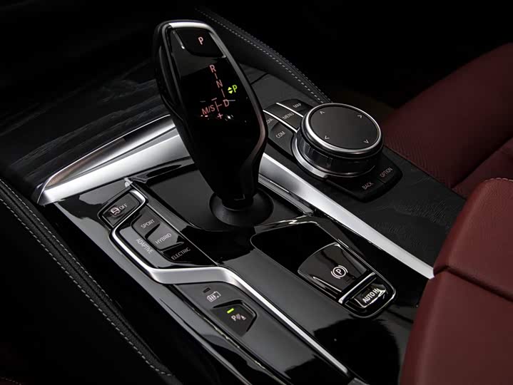 Фото 20 - BMW 5 Series Hybrid