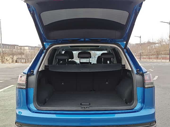 Фото 14 - Volkswagen Tayron