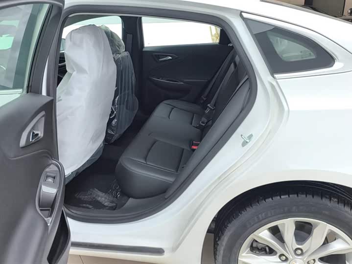 Фото 11 - Chevrolet Malibu XL