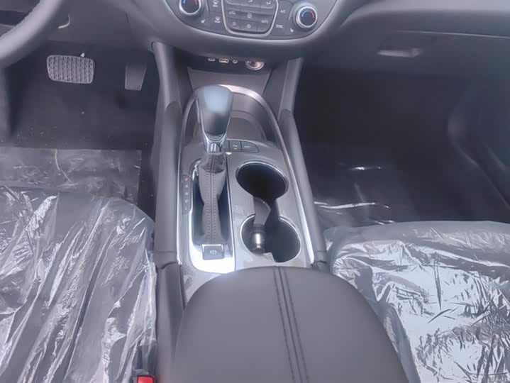 Фото 16 - Chevrolet Malibu XL