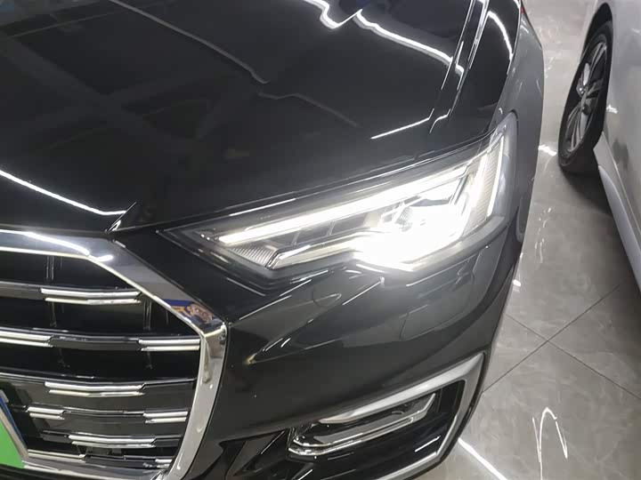 Фото 24 - Audi A6L