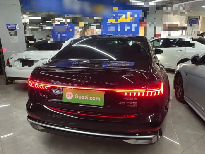 Фото 6 - Audi A6L