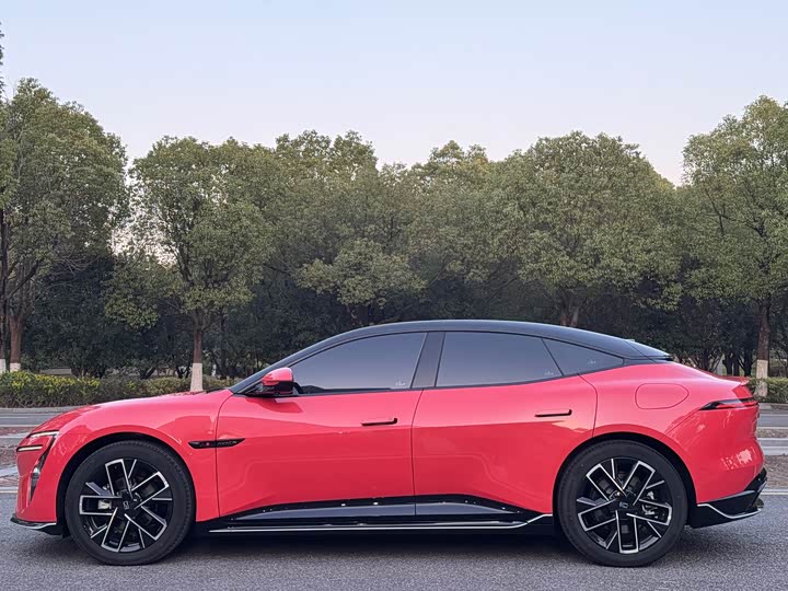 Фото 3 - Avatr 06