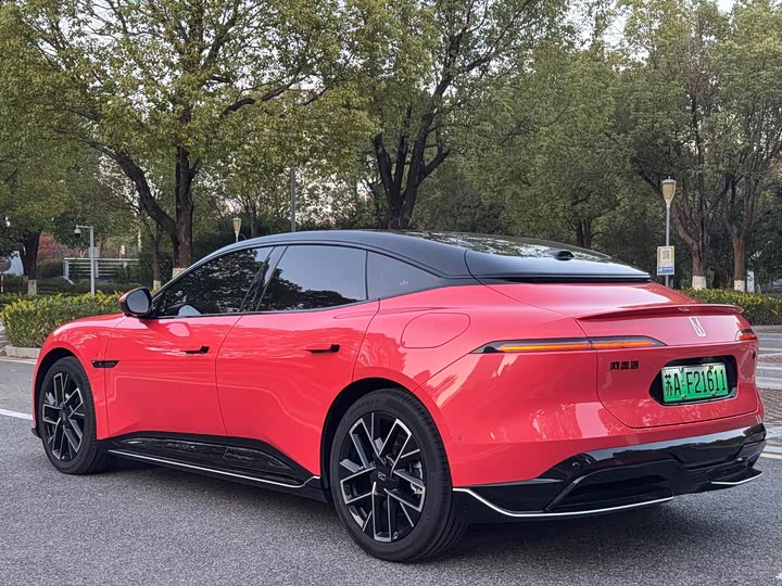 Фото 4 - Avatr 06