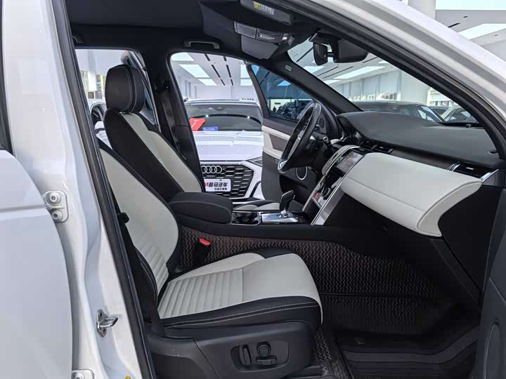 Фото 9 - Land Rover Discovery Sport