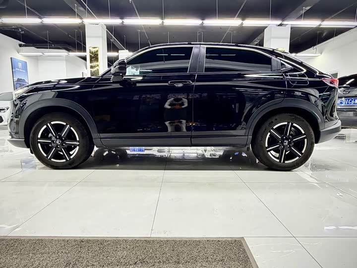 Фото 3 - Honda Vezel