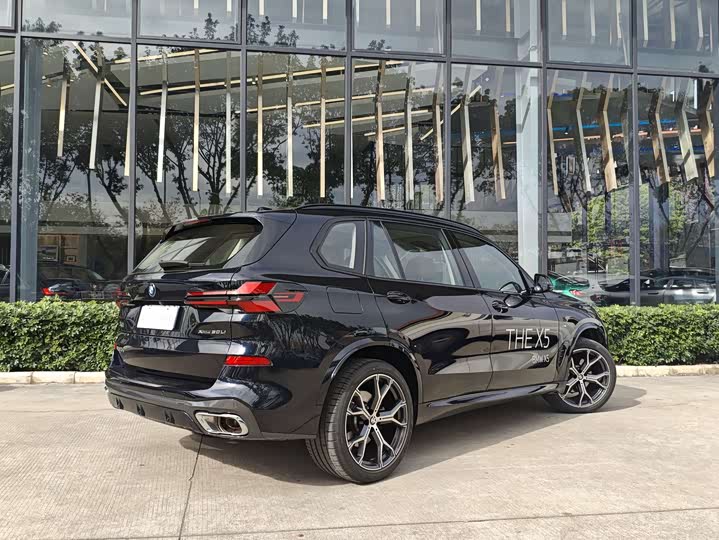 Фото 2 - BMW X5