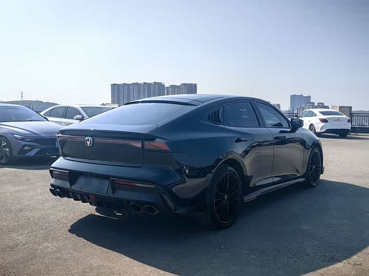 Фото 12 - Changan UNI-V