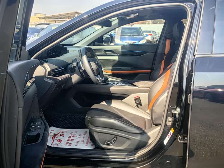 Фото 4 - Changan UNI-V