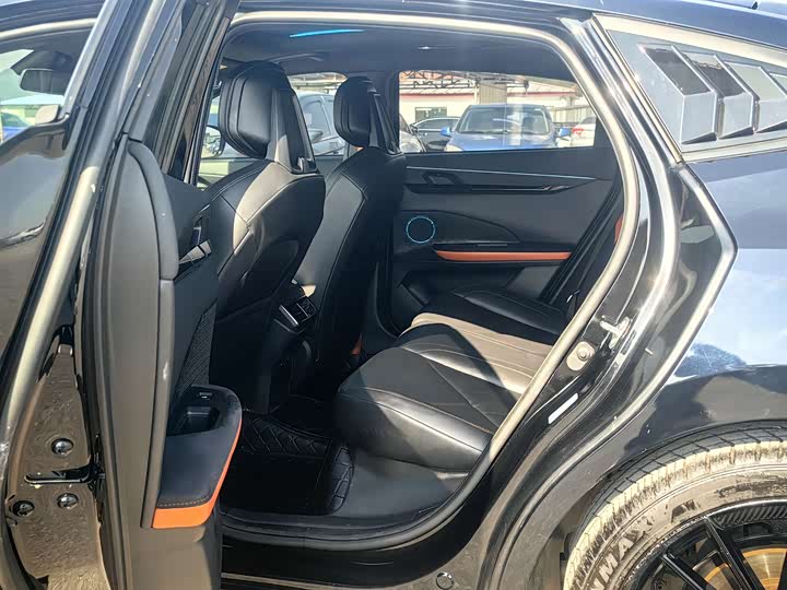 Фото 5 - Changan UNI-V