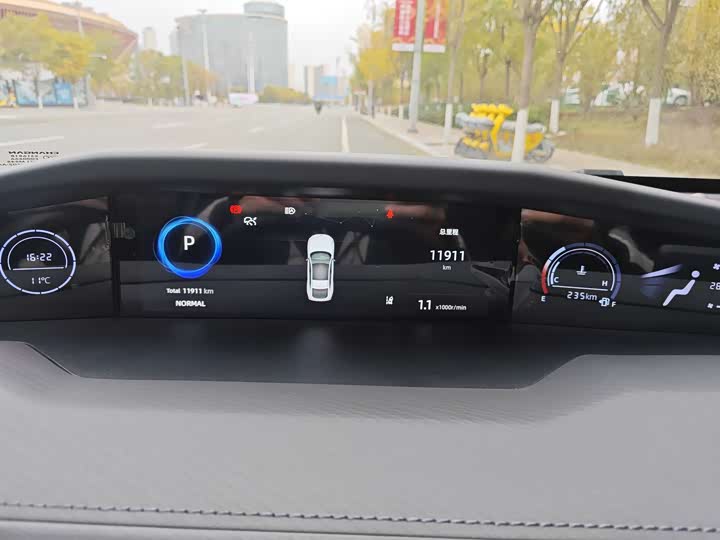 Фото 10 - Changan UNI-V