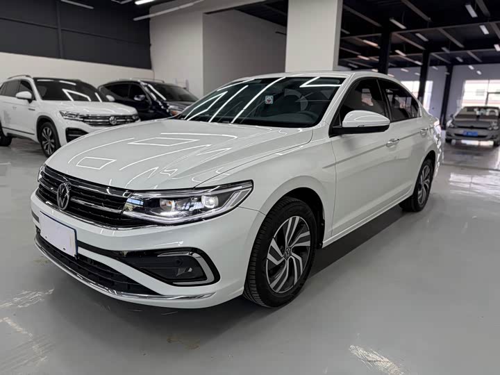 Фото 1 - Volkswagen Bora