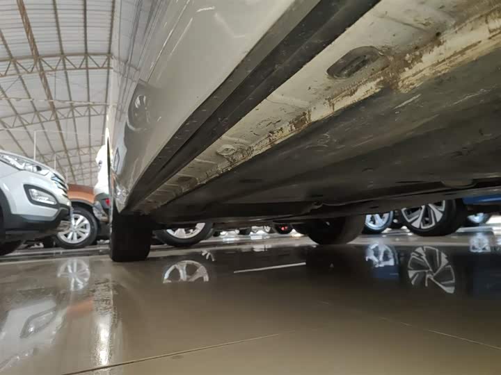 Фото 21 - Volkswagen Tiguan L Hybrid