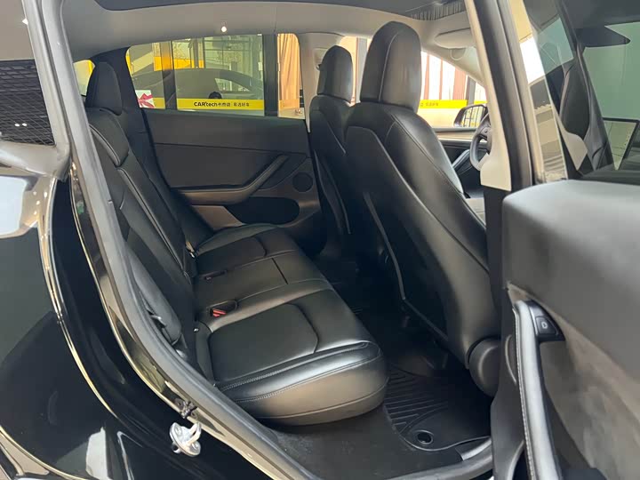 Фото 15 - Tesla Model Y