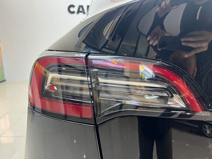 Фото 5 - Tesla Model Y