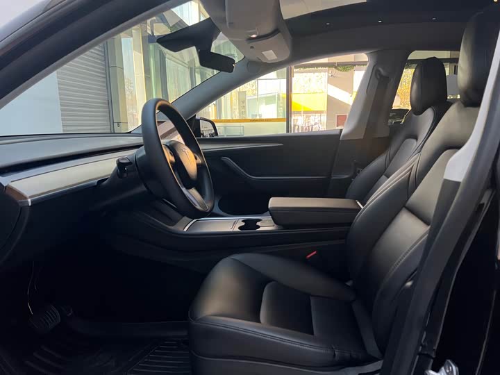 Фото 9 - Tesla Model Y