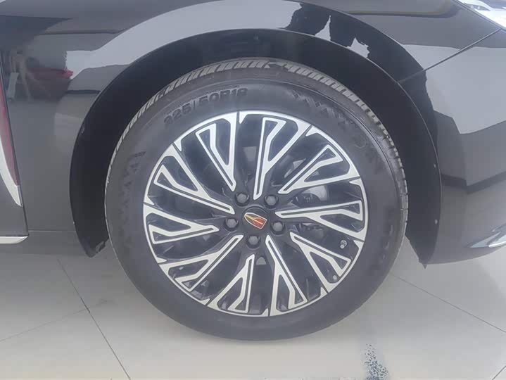 Фото 6 - Hongqi H5