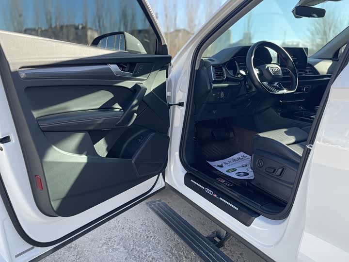 Фото 14 - Audi Q5L