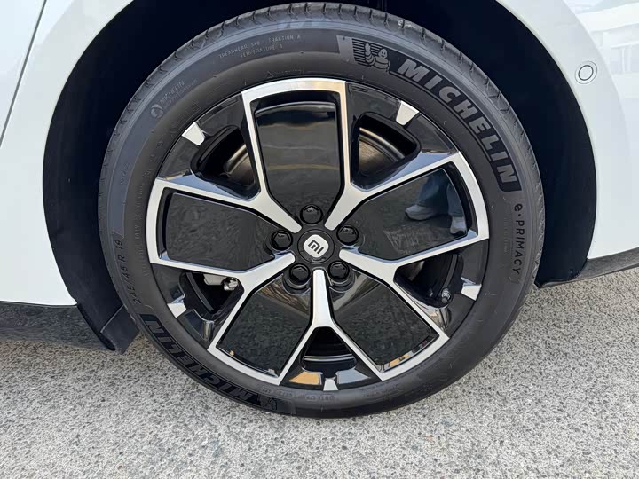 Фото 12 - Xiaomi SU7