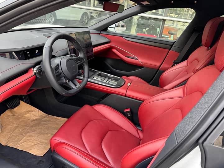 Фото 4 - Xiaomi SU7