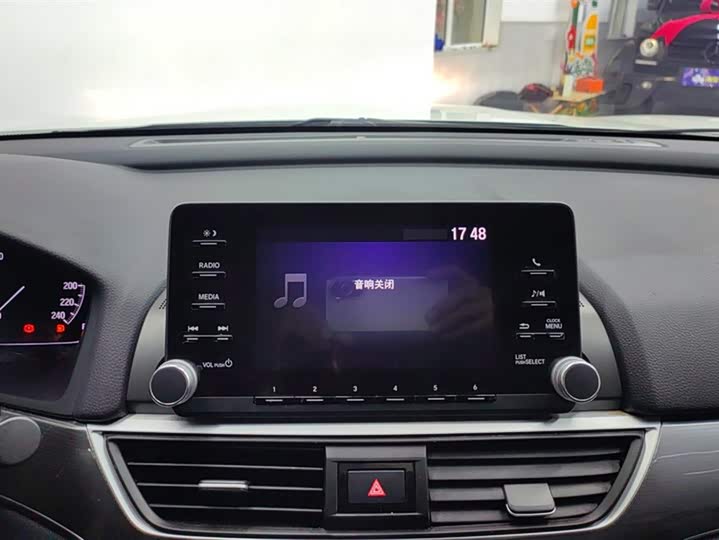 Фото 13 - Honda Accord