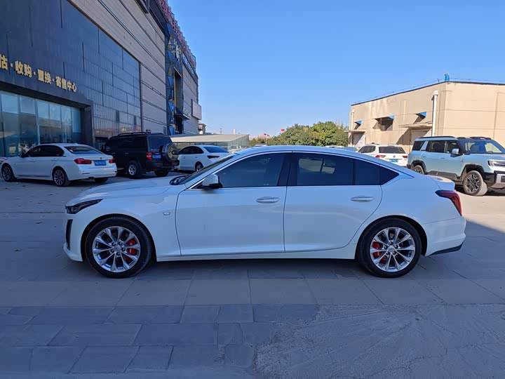 Фото 2 - Cadillac CT5