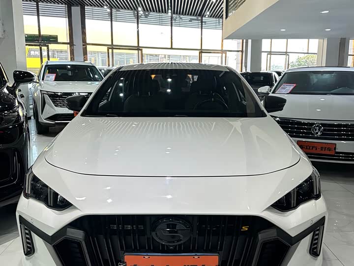 Фото 2 - GAC Trumpchi Empow R