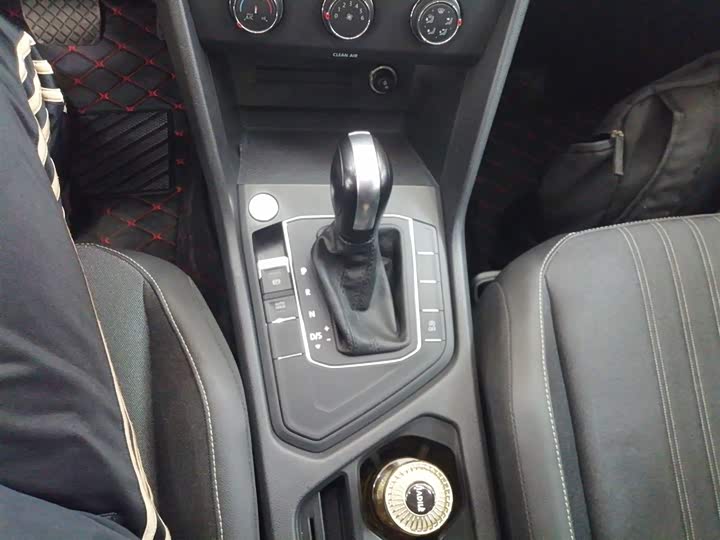 Фото 13 - Volkswagen Tiguan L Pro