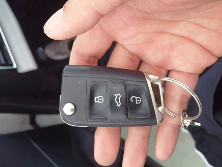 Фото 9 - Volkswagen Tiguan L Pro