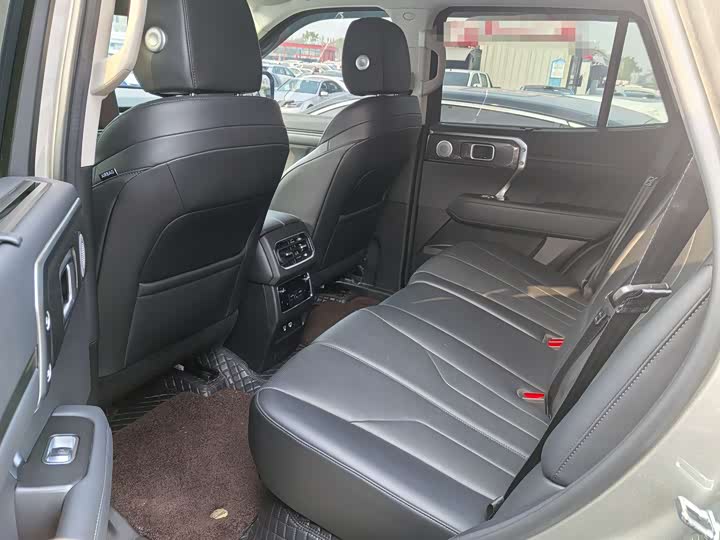 Фото 18 - Tank 400 Hybrid