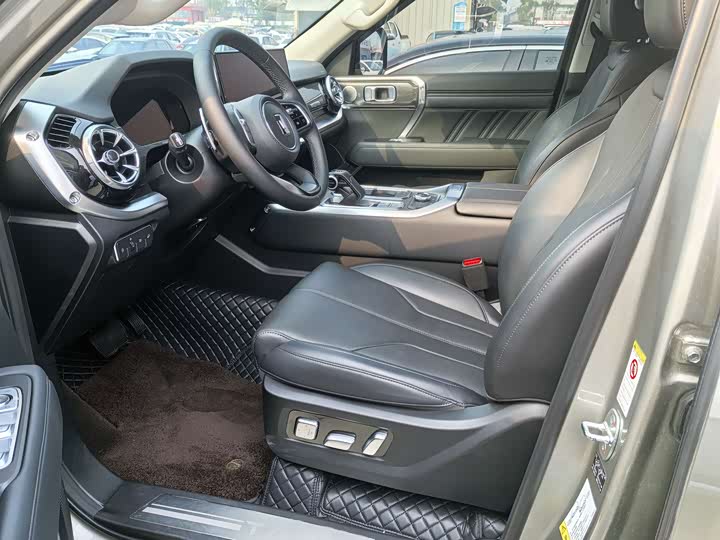 Фото 5 - Tank 400 Hybrid