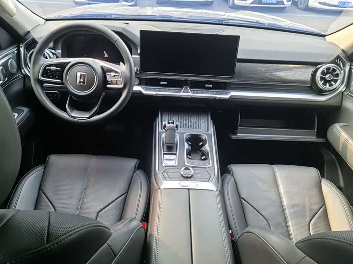 Фото 6 - Tank 400 Hybrid