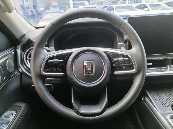 Фото 7 - Tank 400 Hybrid