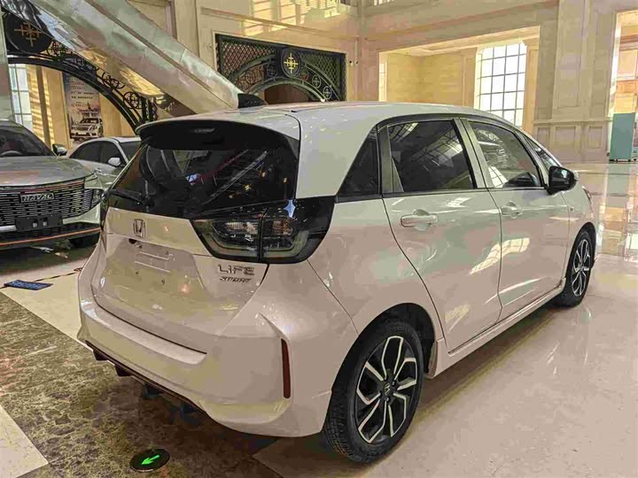 Фото 21 - Honda Life